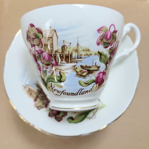 Vintage Royal Stuart Fine Bone China England Teacup and Saucer - Picture 1 of 16